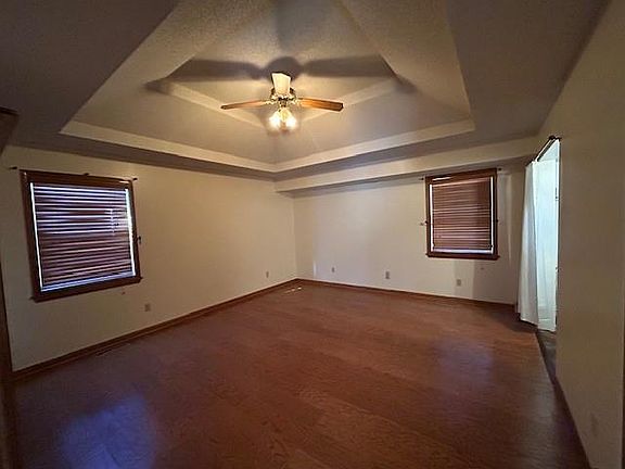 5th image of 1049 SW Twin Creek Dr