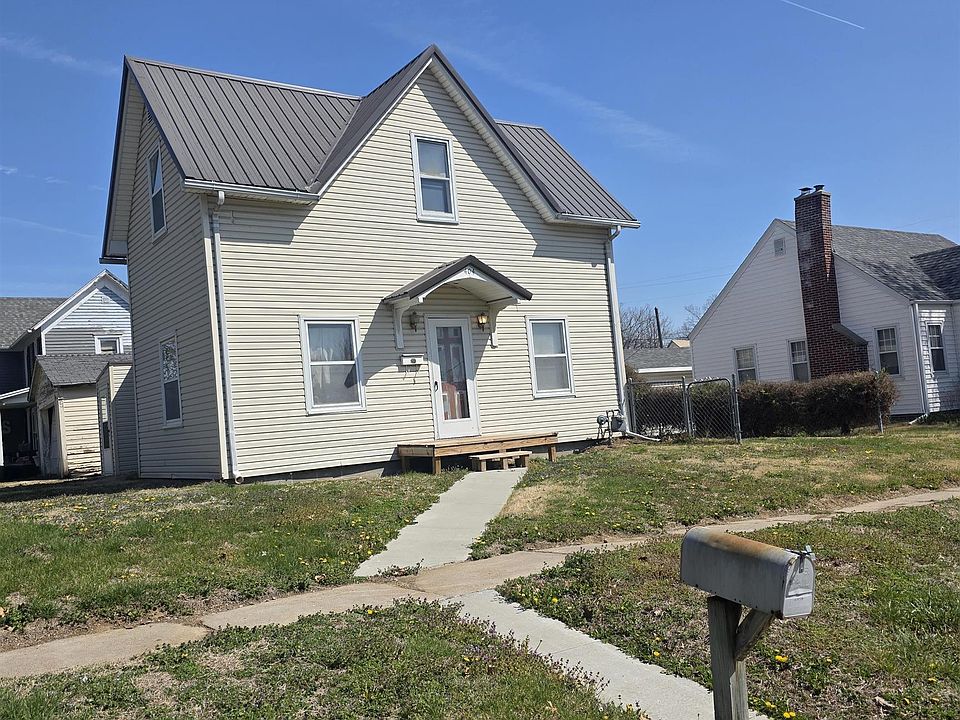 1st image of 404 E 20th St