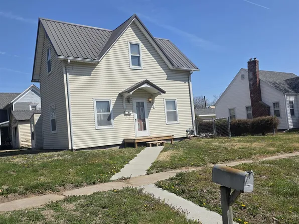 404 E 20th St, Falls City, NE 68355