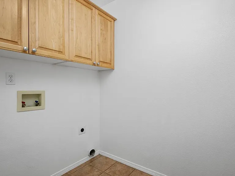 2283 NW Oak Knoll Pl — Photo 9