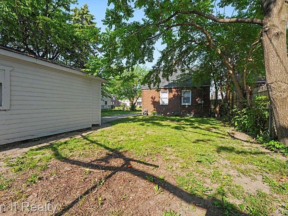2nd image of 20450 Bramford St