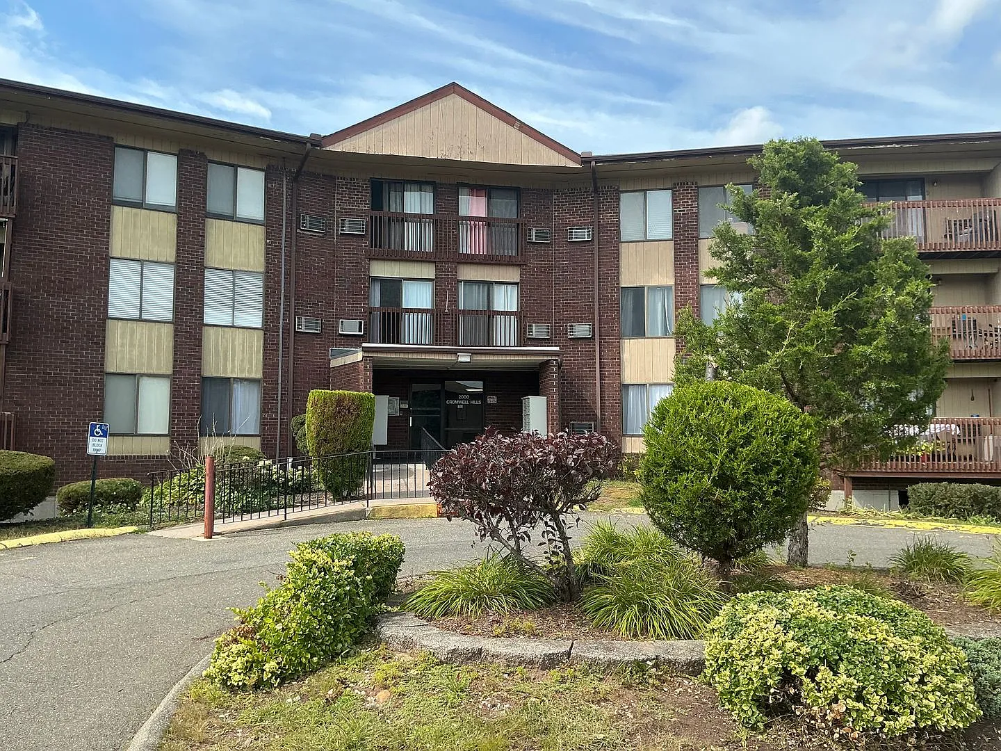 Spacious 2 bedroom Condo Rental — Photo 1