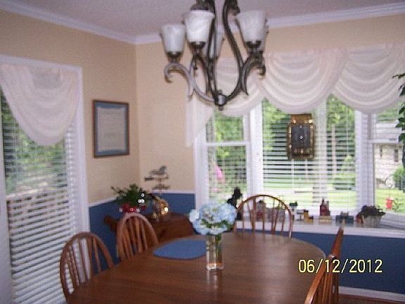 5th image of 243 Ancient Oaks Dr