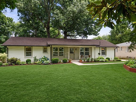 4th image of 3614 Floral Dr