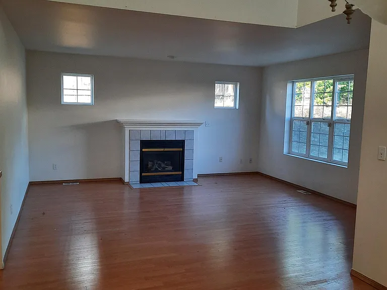6307 Sol Duc Dr NE — Photo 3