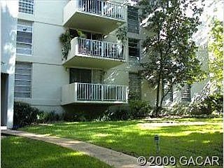 3rd image of 1719 NW 23rd Ave APT 1F