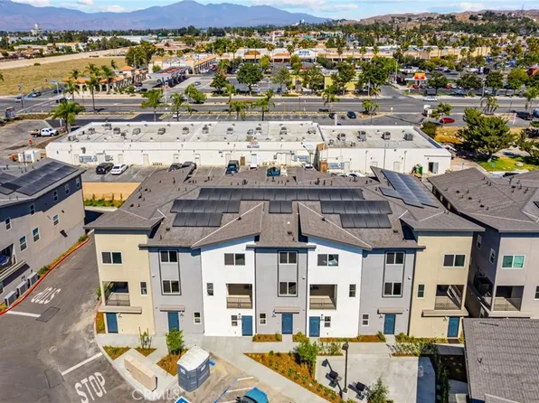 1178 Santo Antonio Dr, Colton, CA 92324