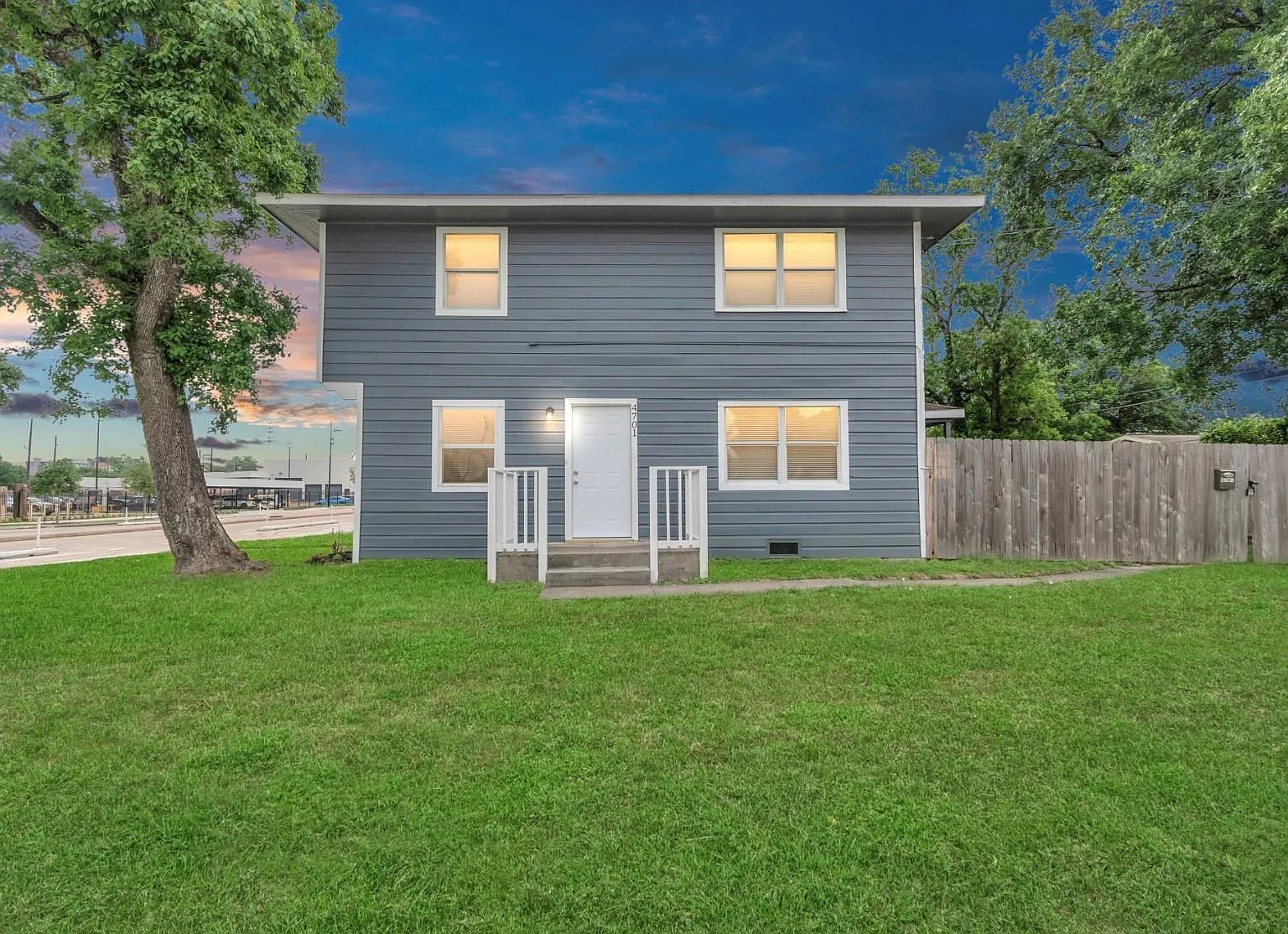 2 bed, 1.5 bath, $1,650 — Photo 2