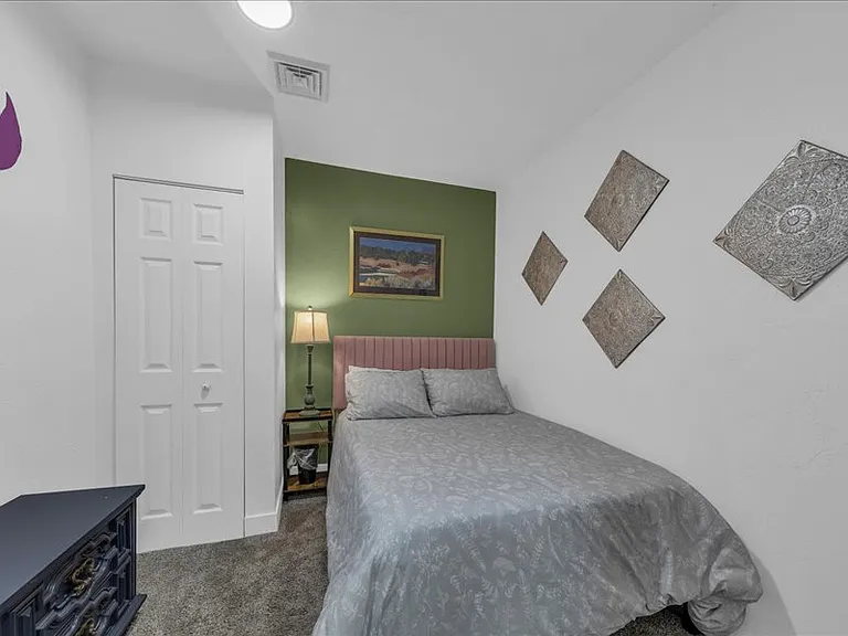 1559 W Shelley Ave — Photo 11