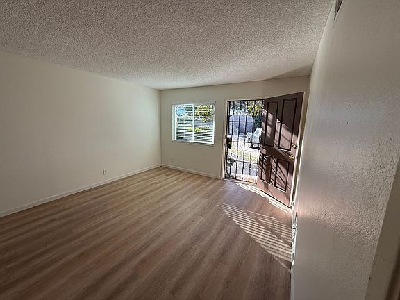 3rd image of 510 & 520 Norseman Ct #510-02