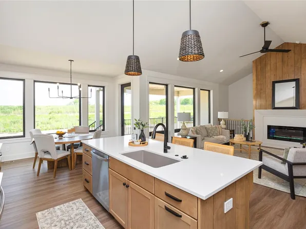 1511 Boulder Creek Ct SE, Altoona, IA 50009