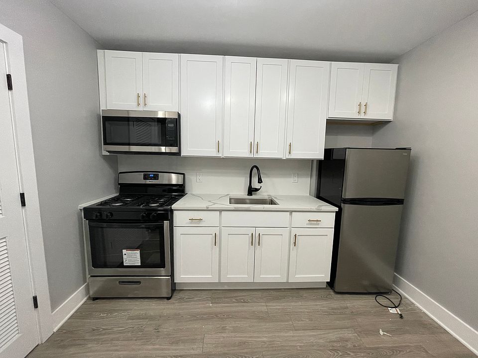 1st image of 26 Yale Ave #1R