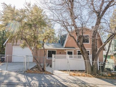 376 San Bernardino Ave, Sugarloaf, CA, 92314