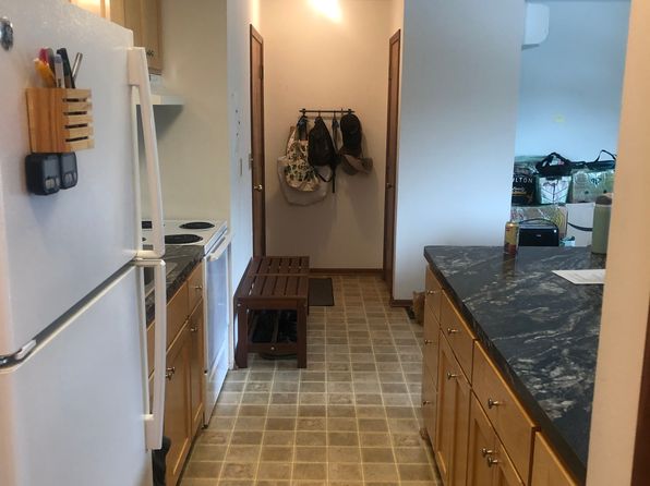 33 W Lake St #402