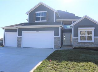 2729 W Concord Dr, Olathe, KS 66061