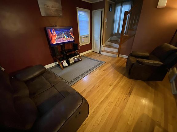 2nd image of 10833 S Avenue O