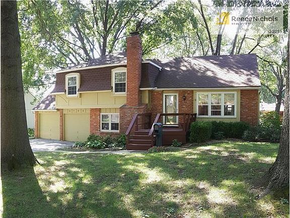 2nd image of 9746 Eby St