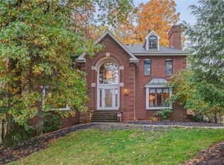 2534 Lindenwood Dr, Wexford, PA