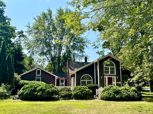 324 S Silver Ln, Sunderland, MA 01375