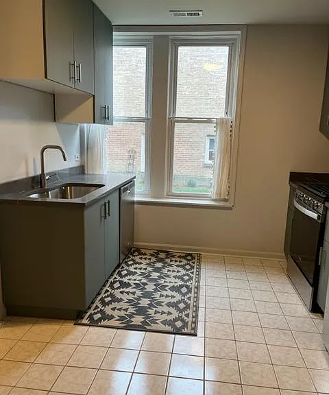 2160 N Bell Ave #G — Photo 6