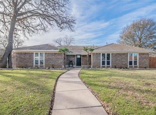 2520 Ashbury Dr, Arlington, TX 76015