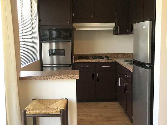 2nd image of 830 S Barrington Ave #7