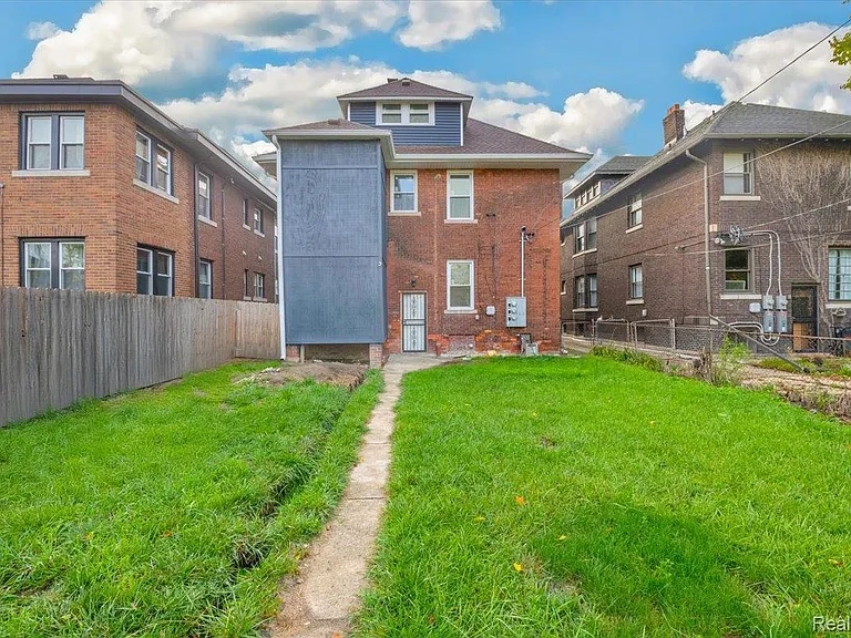 1502 Virginia Park St #B — Photo 16