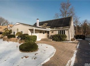 461 Greenbelt Pkwy, Holtsville, NY 11742