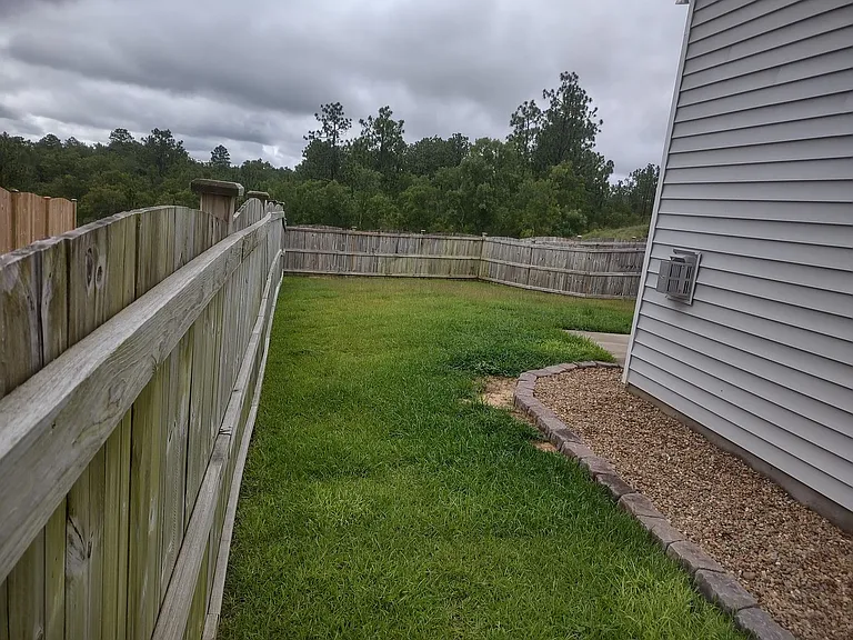 1031 Ashcroft Cir — Photo 7