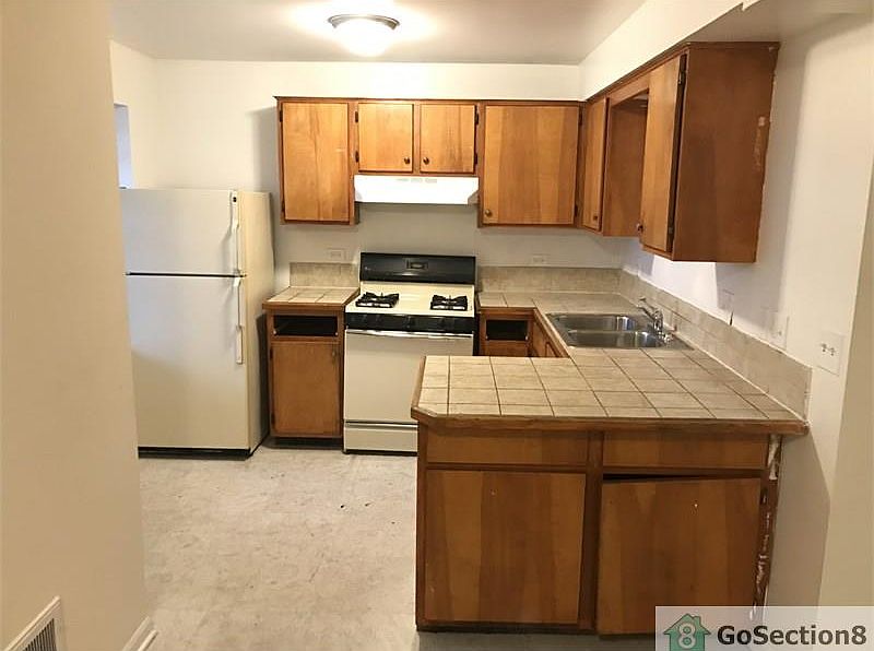 1st image of 6630 S Vernon Ave APT 3