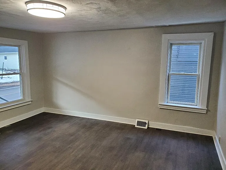 548 Larimer Ave — Photo 5