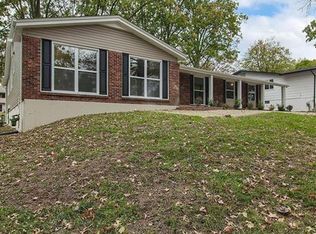 12032 Spruce Haven Dr, Saint Louis, MO 63146
