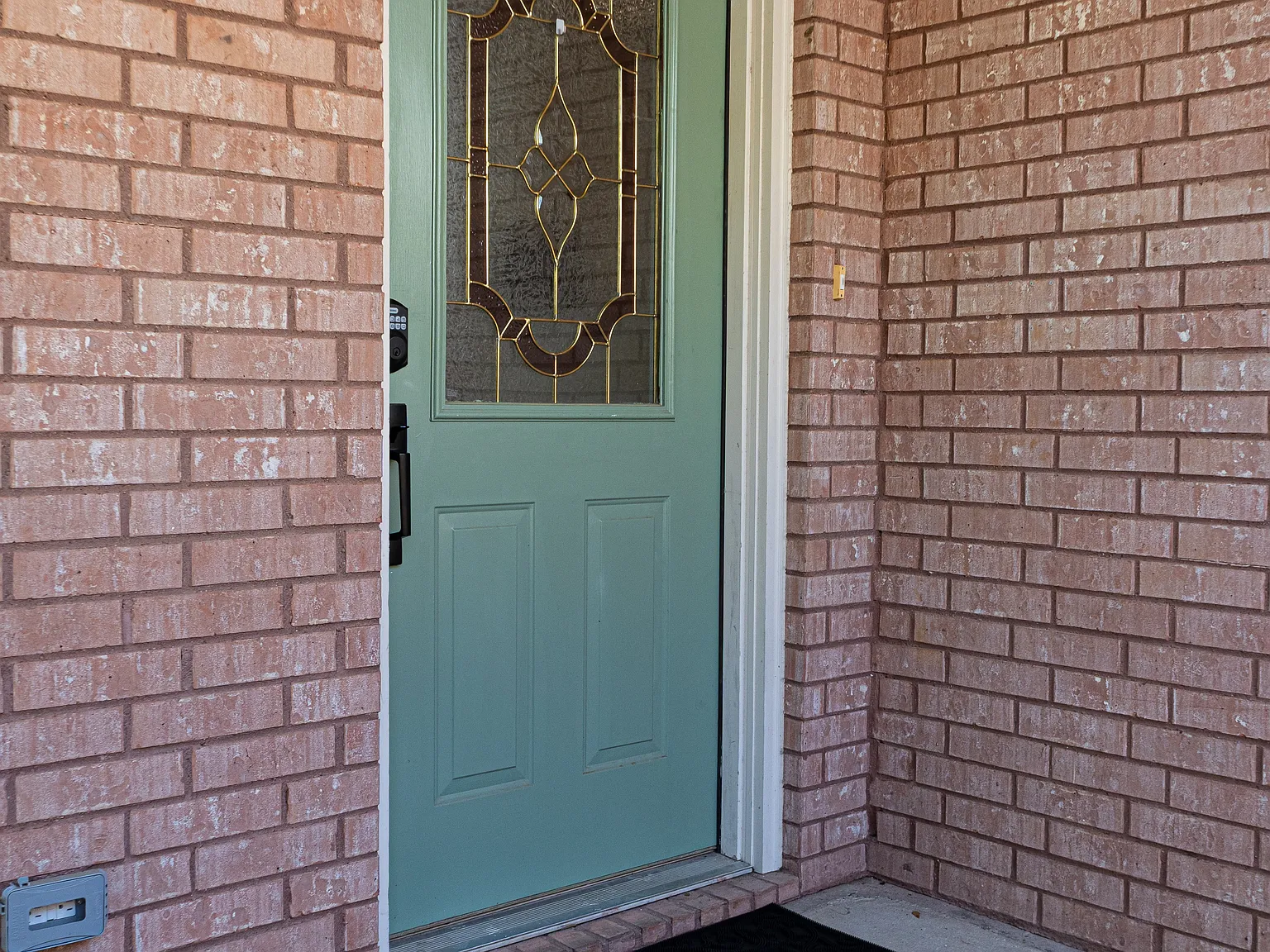 4610 Oak Club Dr — Photo 1