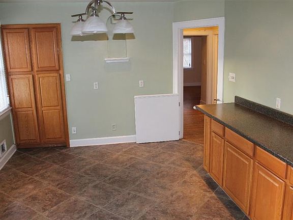 3rd image of 1739 Schneider Ave
