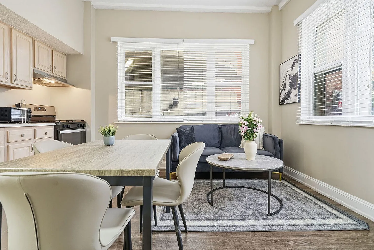 1 bed, 1.0 bath, 6329 sqft, $4,311 — Photo 4
