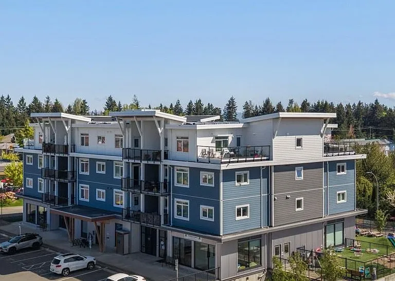 695 Aspen Rd — Photo 1