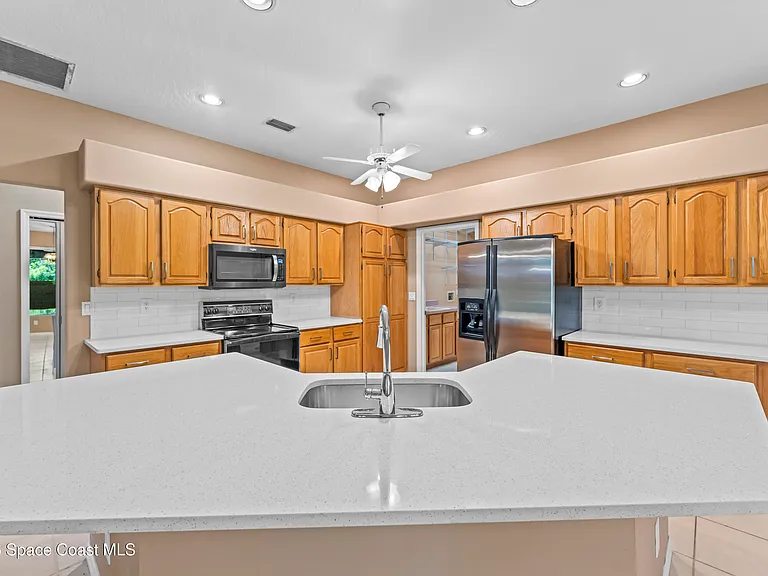 7922 Timberlake Dr — Photo 7