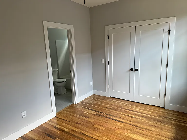 185 Riverview Dr #1 — Photo 7