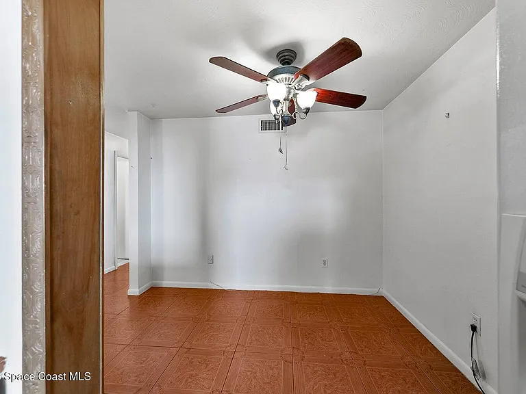 401 Monroe Ave #C201 — Photo 20