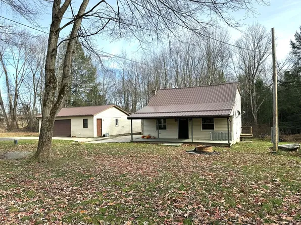 6464 Sulgar Rd, Reynoldsville, PA 15851