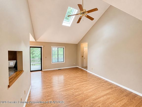 2nd image of 225 E Jolly Rd APT F2