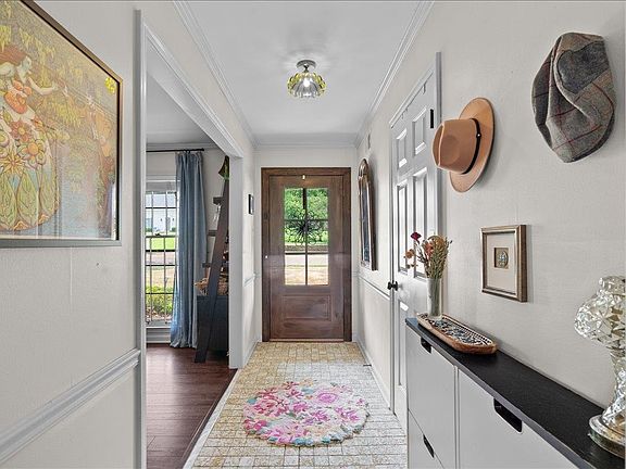 3rd image of 1674 Brierbrook Rd