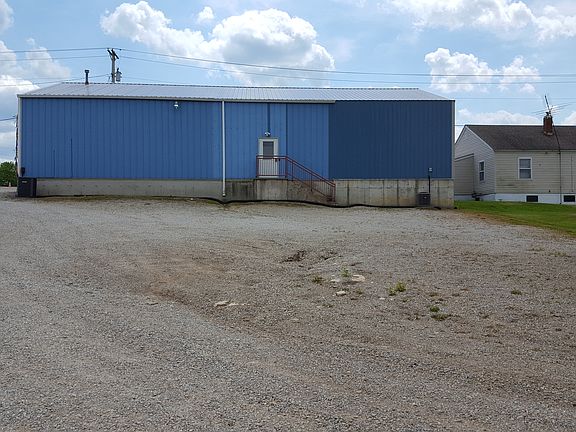 4th image of 202 E Main St