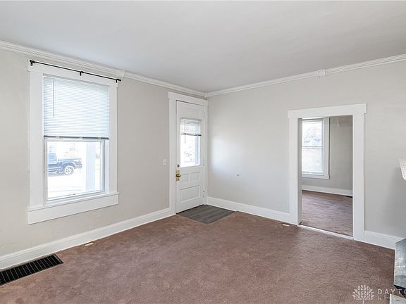4th image of 315 S 3rd St