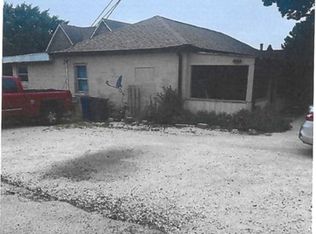 24 N Airlite St, Elgin, IL 60123