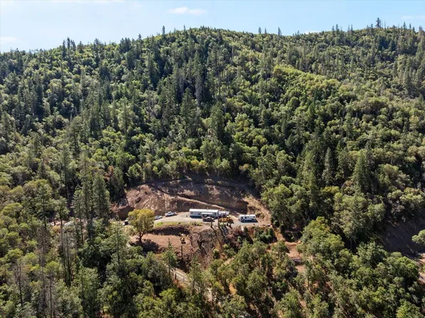 1050 Wards Creek Road, Rogue River, OR 97537