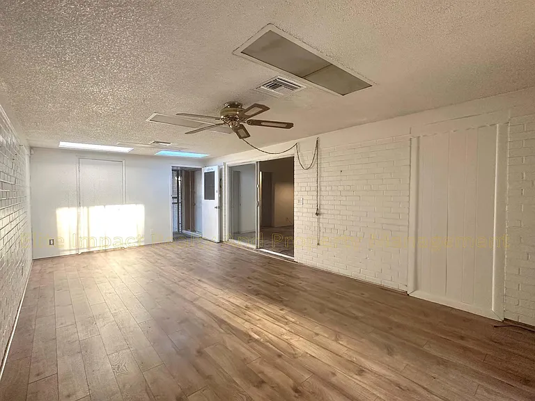 3811 N Reno Ave — Photo 8