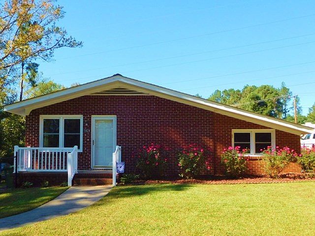 1st image of 1424 W Chaloner Dr