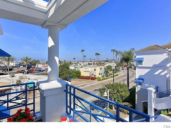 3rd image of 2600 Newport Blvd APT 310