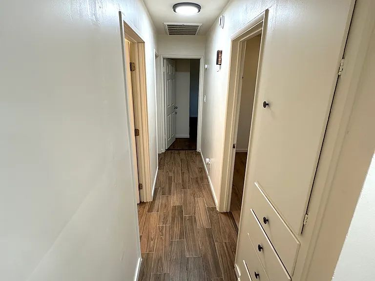 1650 N Orange St — Photo 10